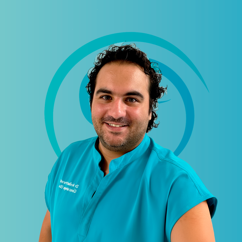 Dr. Anibal Daniel Paredes Merino